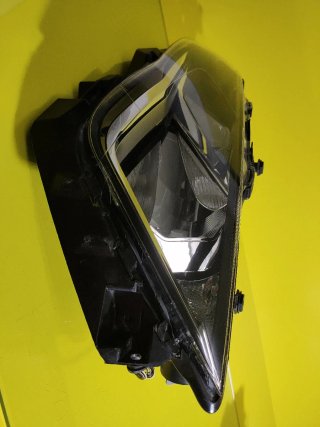 FARO DELANTERO IZQUIERDO SEAT LEON III
