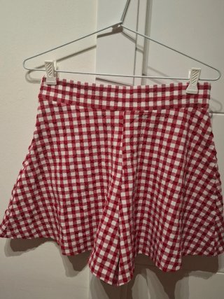 Falda  short corta verano Zara cuadros rojos