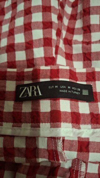 Falda  short corta verano Zara cuadros rojos