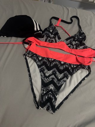 Lote verano: 5 bikinis + gorro Adidas