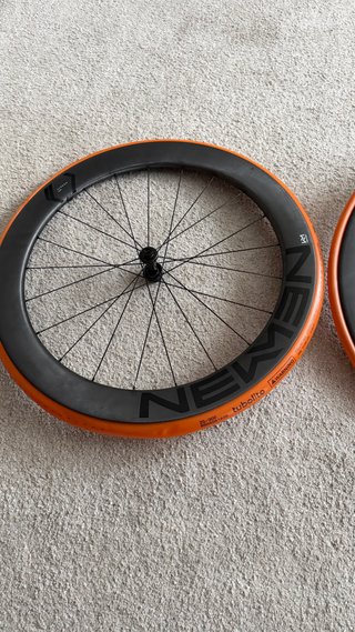 Ruedas Newmen Carbono Tubeless streem S.60/S.66 28