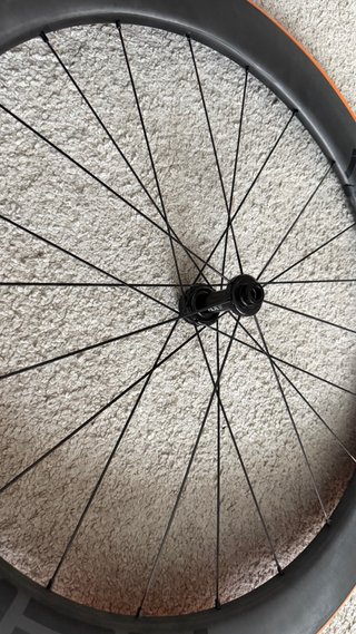 Ruedas Newmen Carbono Tubeless streem S.60/S.66 28