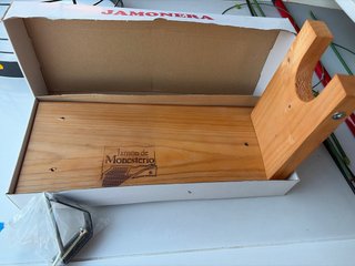 Jamonera de madera