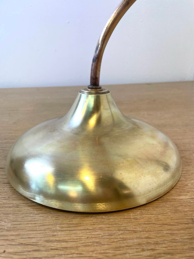 Aplique Modernista estilo farol de latón