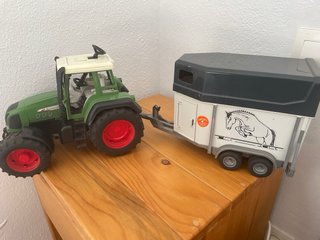 Remolque caballo gris