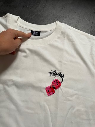 Camiseta Stüssy Blanca Talla M Dados Rojos