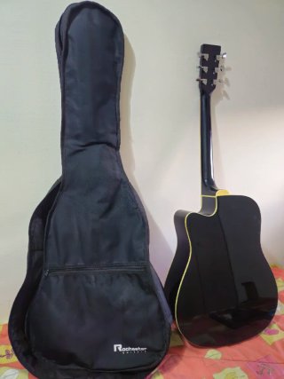 Guitarra Acústica Rochester Negra + Accesorios