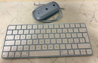 Pack Teclado Apple QWERTY Italiano y Ratón Azul