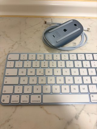 Pack Teclado Apple QWERTY Italiano y Ratón Azul