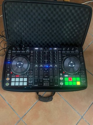 Mesa DJ Pioneer DDJ-RX