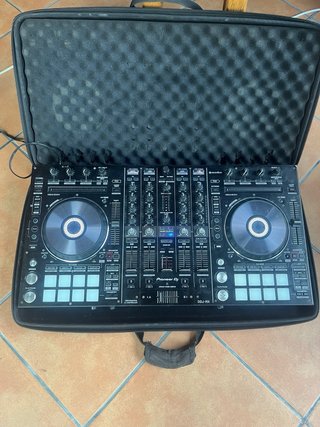 Mesa DJ Pioneer DDJ-RX