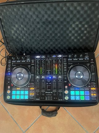 Mesa DJ Pioneer DDJ-RX