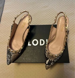 Zapatos de tacón Lodi con tachuelas