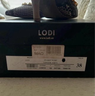Zapatos de tacón Lodi con tachuelas