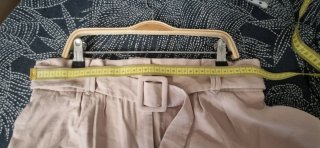 Pantalones cortos con cinturón