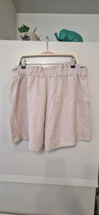 Pantalones cortos con cinturón