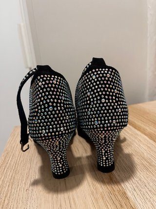Zapatos de baile latinos con pedrería