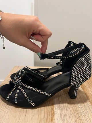 Zapatos de baile latinos con pedrería