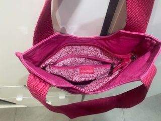 Bolso rosa estilo "Tote Bag" marca J. Waltson