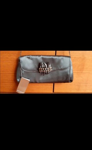 Bolso de fiesta raso gris Menbur