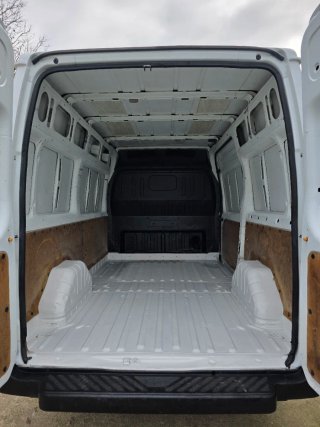 Ford Transit largo y alto