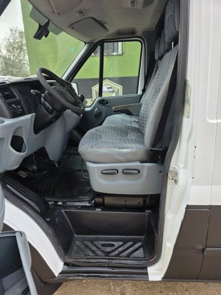 Ford Transit largo y alto