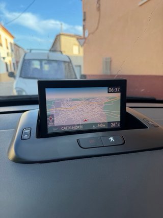 Peugeot 5008 2012