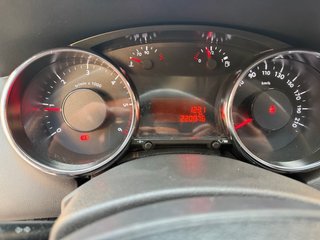 Peugeot 5008 2012