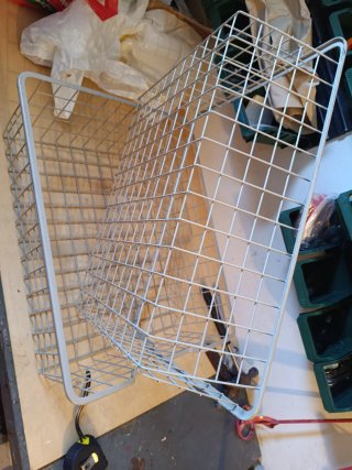 Cesta de metal gris armario PAX Ikea