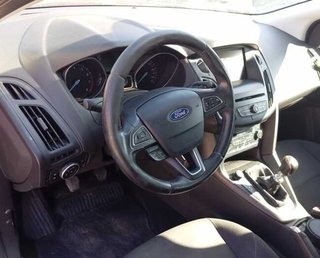 Bandeja trasera ford focus lim. black&red 485014