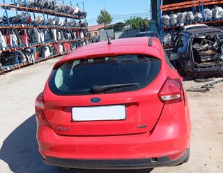 Bandeja trasera ford focus lim. black&red 485014
