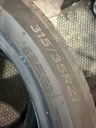 Neumáticos 275/40 R21 y 315/35 R21