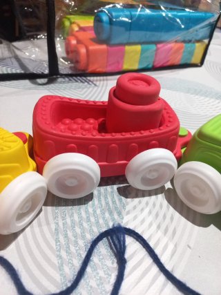 Tren de juguete apilable