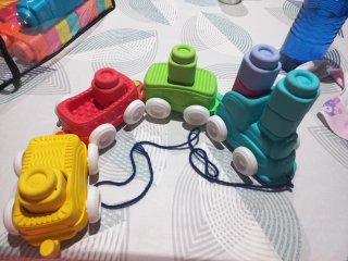 Tren de juguete apilable