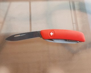 Navaja multiusos Swiza roja