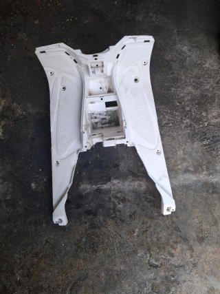 Suelo Yamaha Aerox Blanco