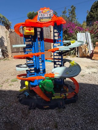 Juguetes Hot Wheels: Garaje y Coches