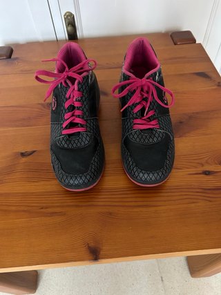 Zapatillas con Rueda Oculta Talla 38