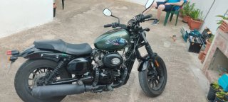 Hyosung GV300 Bobber