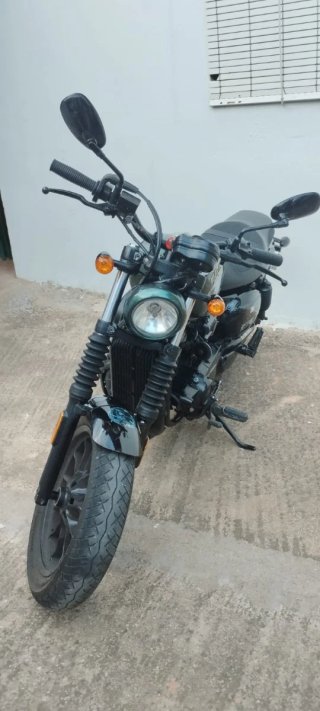 Hyosung GV300 Bobber