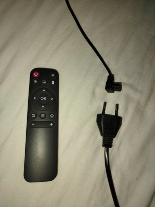 Proyector Portátil MAGCUBIC con mando y cable