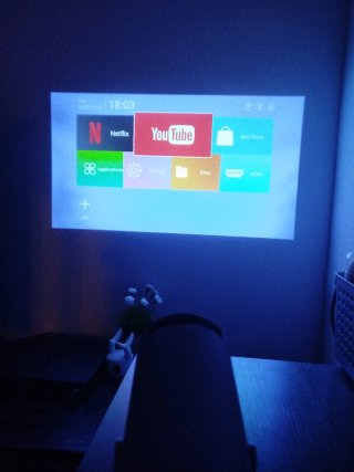 Proyector Portátil MAGCUBIC con mando y cable