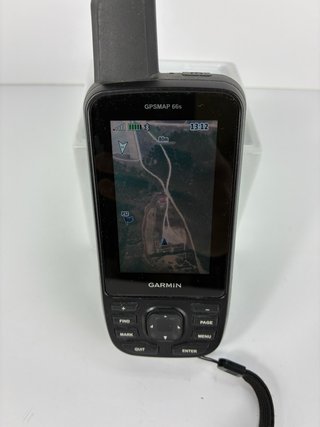 Garmin GPSMAP 66s + funda y accesorios
