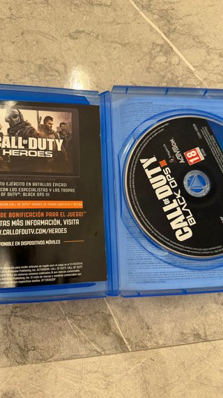 PS4 (Playstation4) con 5 juegos y funda para mando