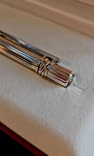 Bolígrafo Cartier Must