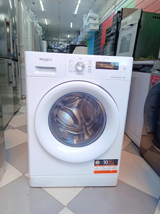 Lavadora 'WHIRLPOOL' 9kg Inverter Motor