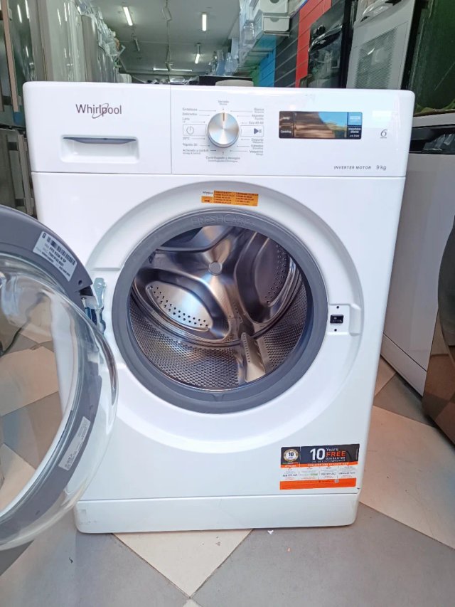 Lavadora 'WHIRLPOOL' 9kg Inverter Motor