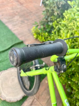 Bicicleta Mondraker Saltos + Pedales