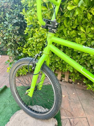 Bicicleta Mondraker Saltos + Pedales