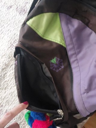 Mochila Reebok Negra y Morada